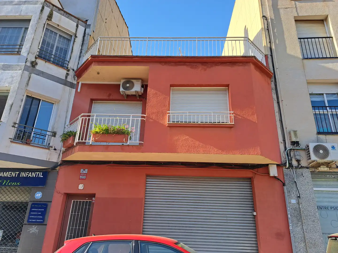 Vista exterior de Casa adosada en venta en Castelldefels con Terraza y Balcón