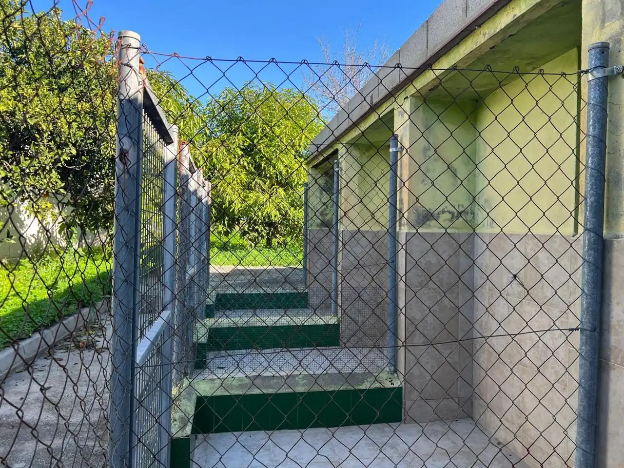 Vista exterior de Finca rústica en venda en Alhaurín de la Torre amb Terrassa, Traster i Alarma