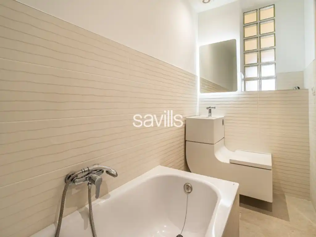 Bathroom of Apartments for sale in Barcelona