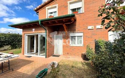 Exterior view of Single-family semi-detached for sale in Cuzcurrita de Río Tirón