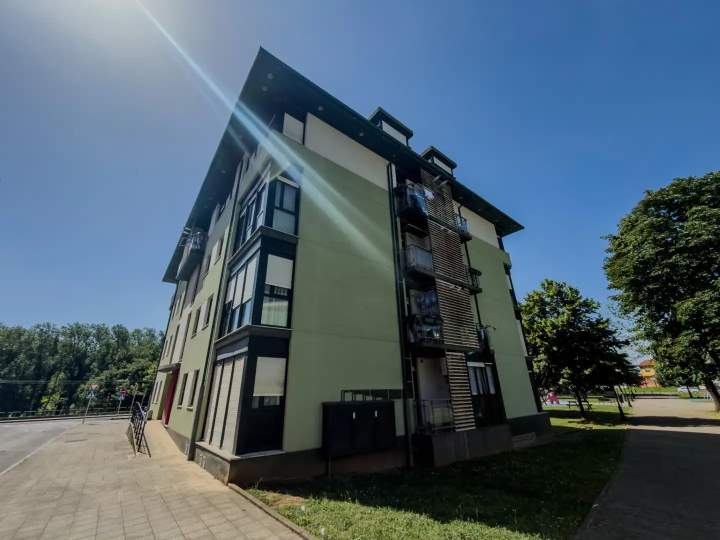Vista exterior de Planta baixa en venda en Torrelavega  amb Traster i Moblat