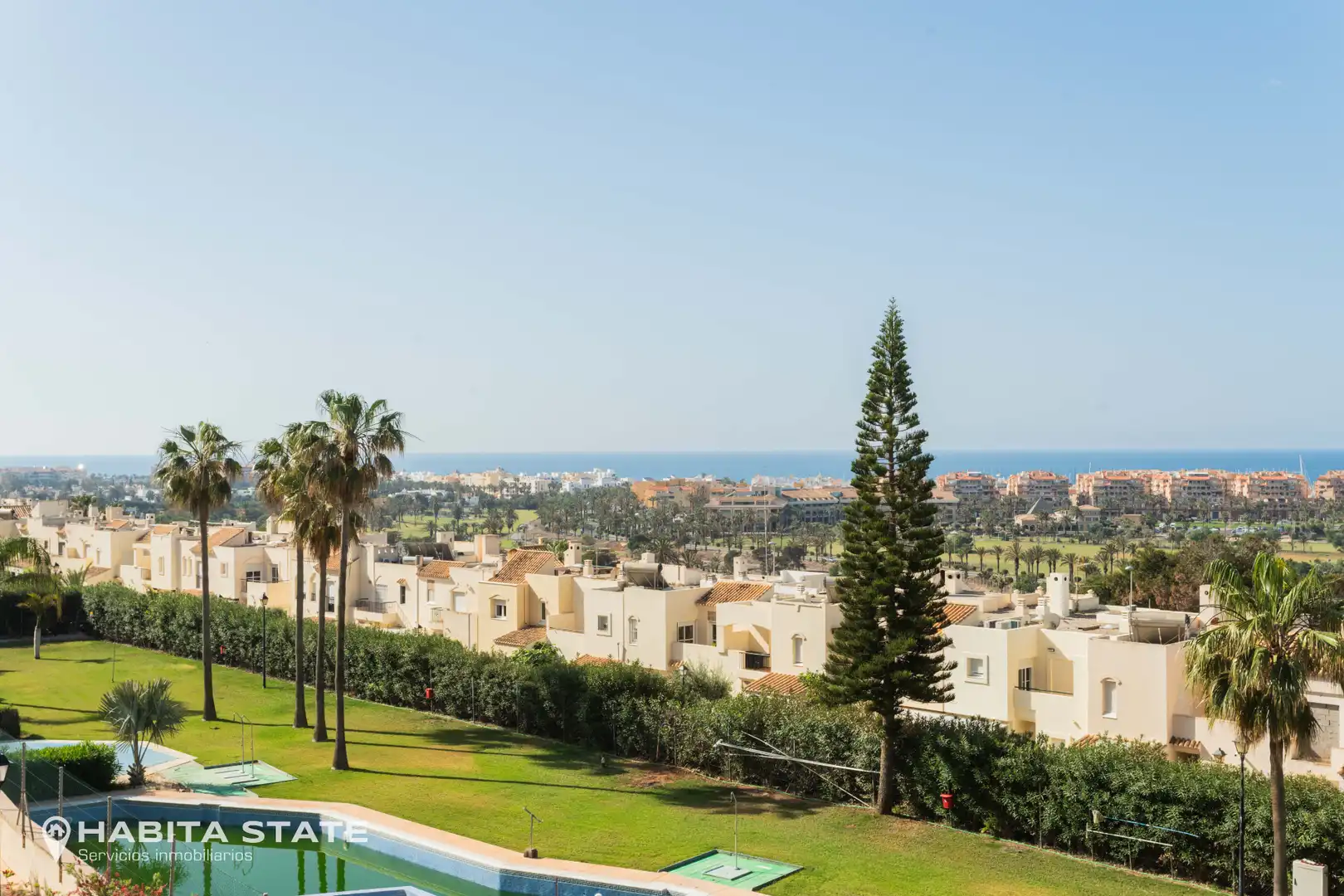 Vista exterior de Apartamento en venta en El Ejido con Terraza, Amueblado y Horno