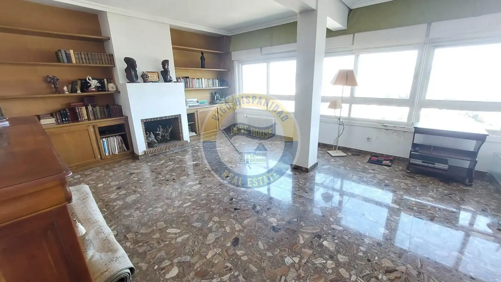 Living room of Flat for sale in Vigo   with Heating, Terrace and Storage room