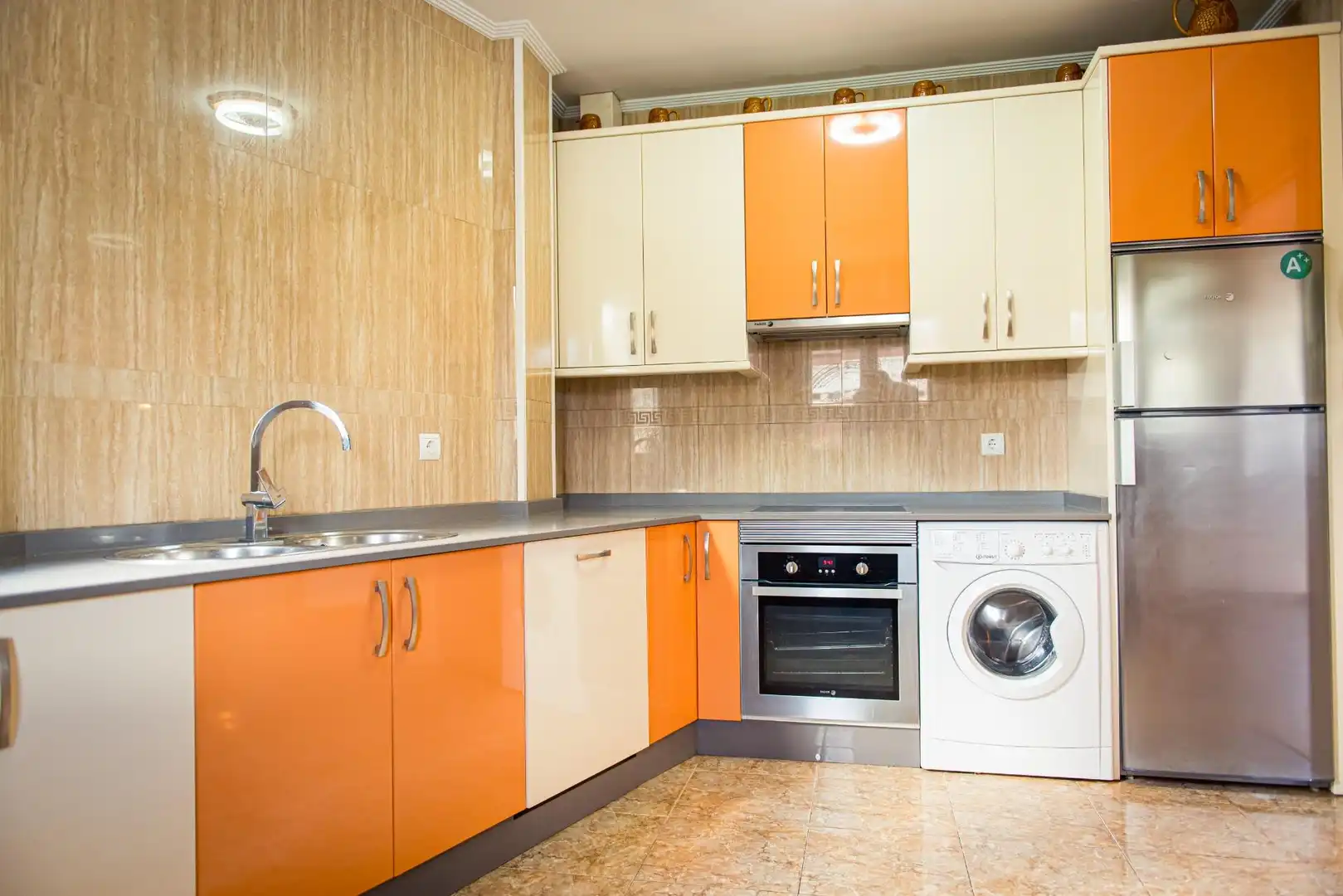 Cocina de Casa o chalet en venta en Ponferrada con Calefacción, Jardín privado y Terraza