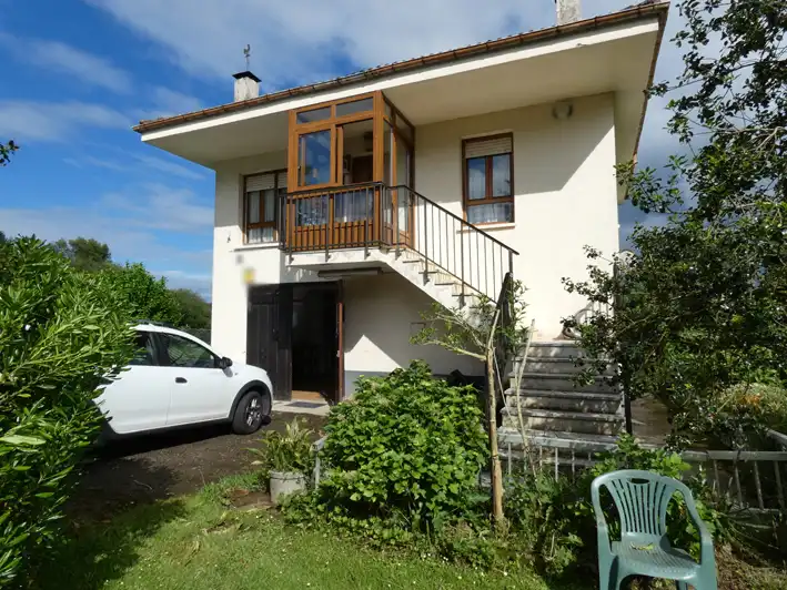 Außenansicht von Haus oder Chalet zum Verkauf in Bárcena de Cicero mit Heizung, Privatgarten und Möbliert
