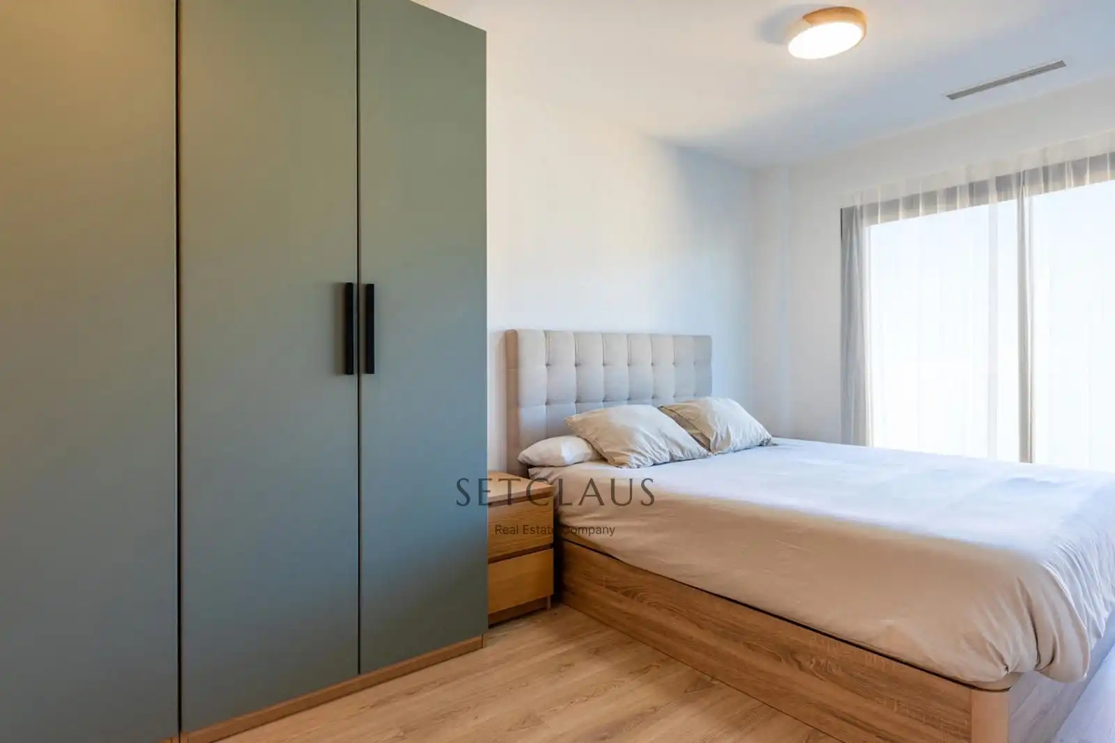 Bedroom of Flat for sale in El Masnou  with Air Conditioner, Heating and Terrace