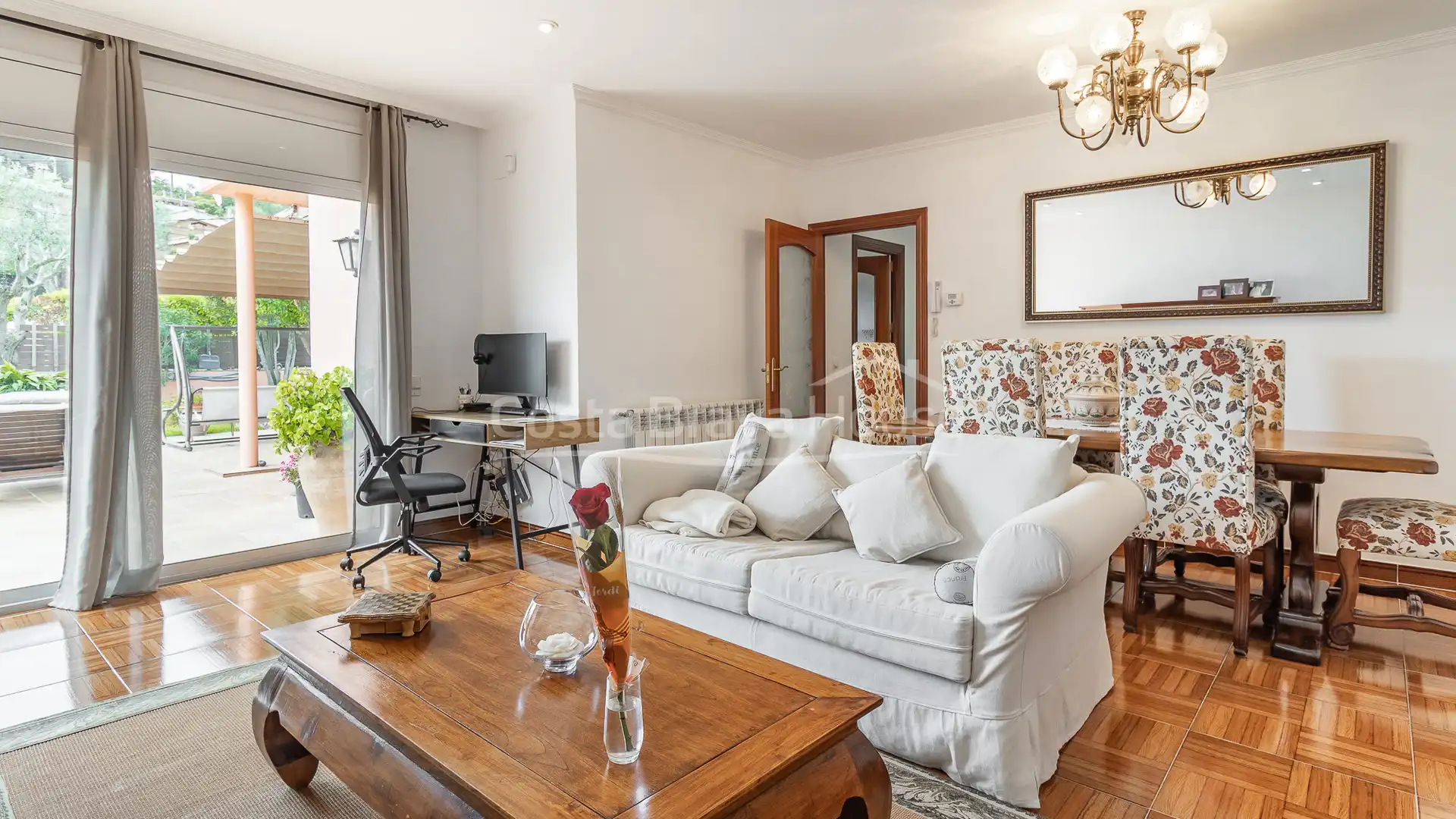 Sala de estar de Casa o chalet en venta en Calonge i Sant Antoni con Calefacción, Jardín privado y Parquet