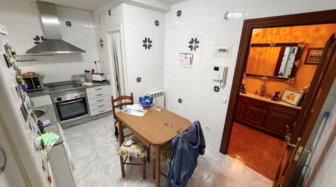 Foto 4 de Piso en venta en Calle Marques de Suances, Versalles, Avilés