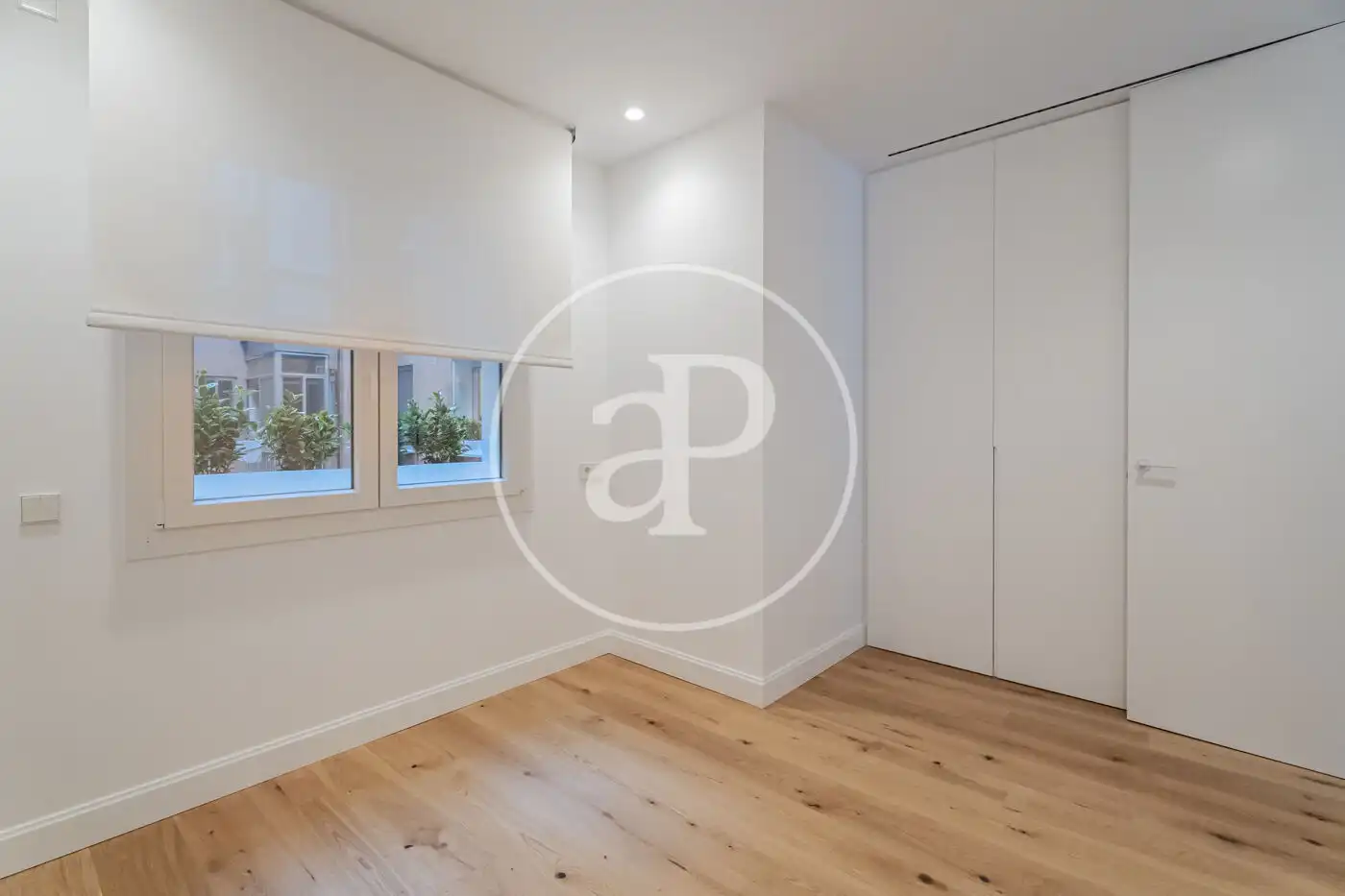 Bedroom of Flat for sale in Madrid  with Air Conditioner, Heating and Terrace
