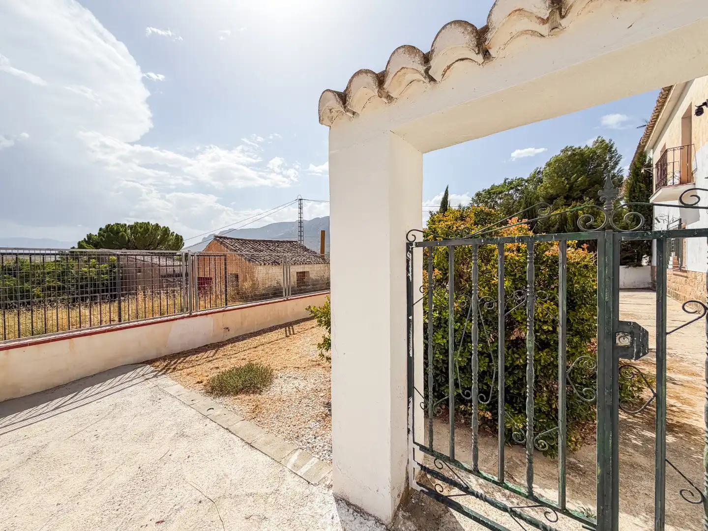 Vista exterior de Casa o chalet en venta en Benamaurel con Jardín privado, Terraza y Piscina