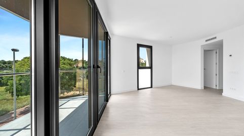 Foto 2 de Piso en venta en Avinguda de la Torre del Vallès, 78, La Collada - Sis Camins, Barcelona
