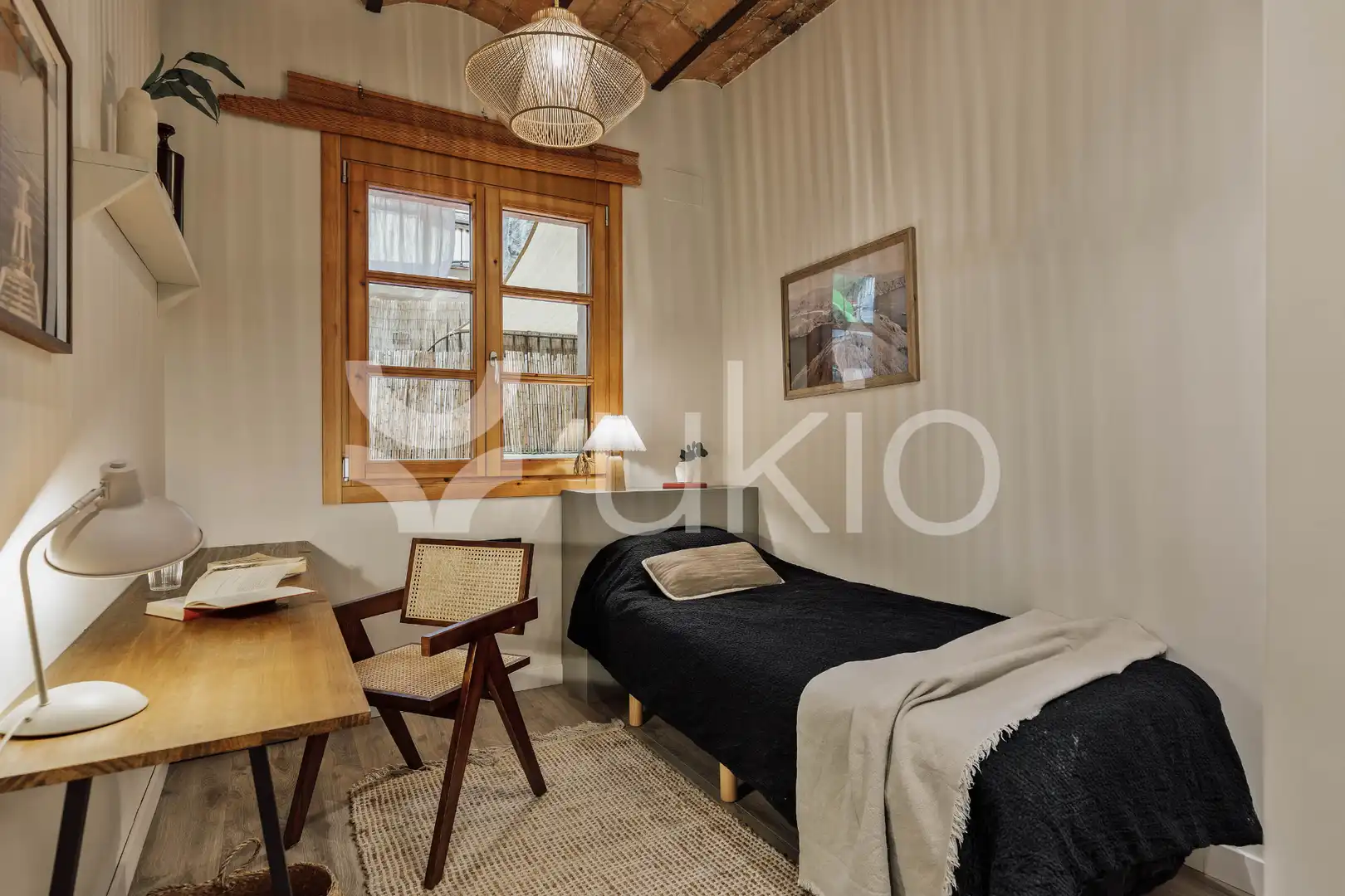 Dormitori de Apartament de lloguer en Barcelona amb Aire condicionat, Calefacció i Terrassa