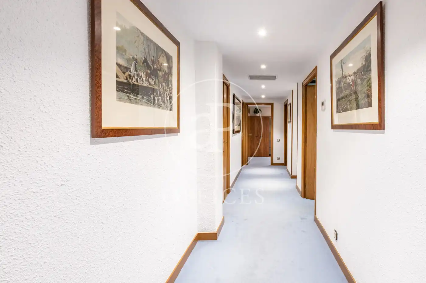 Büro zum Verkauf in Barcelona mit Klimaanlage und Heizung