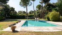 Jardí de Casa o xalet en venda en Pozuelo de Alarcón amb Calefacció, Jardí privat i Parquet