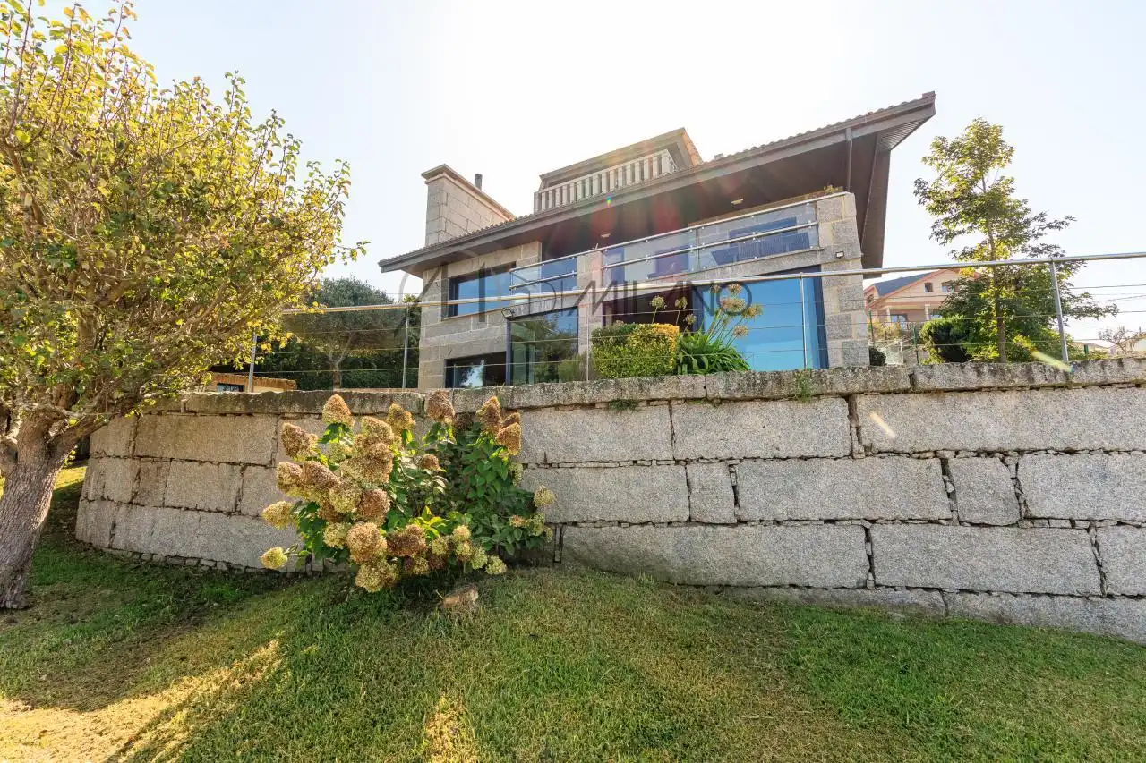Jardín de Casa o chalet en venta en Nigrán con Calefacción, Jardín privado y Parquet