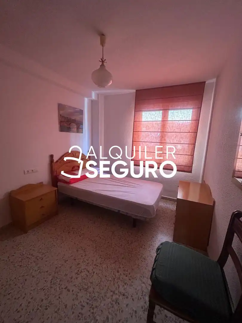 Bedroom of Flat for rent in Granada  with Air Conditioner, Terrace and Furnished