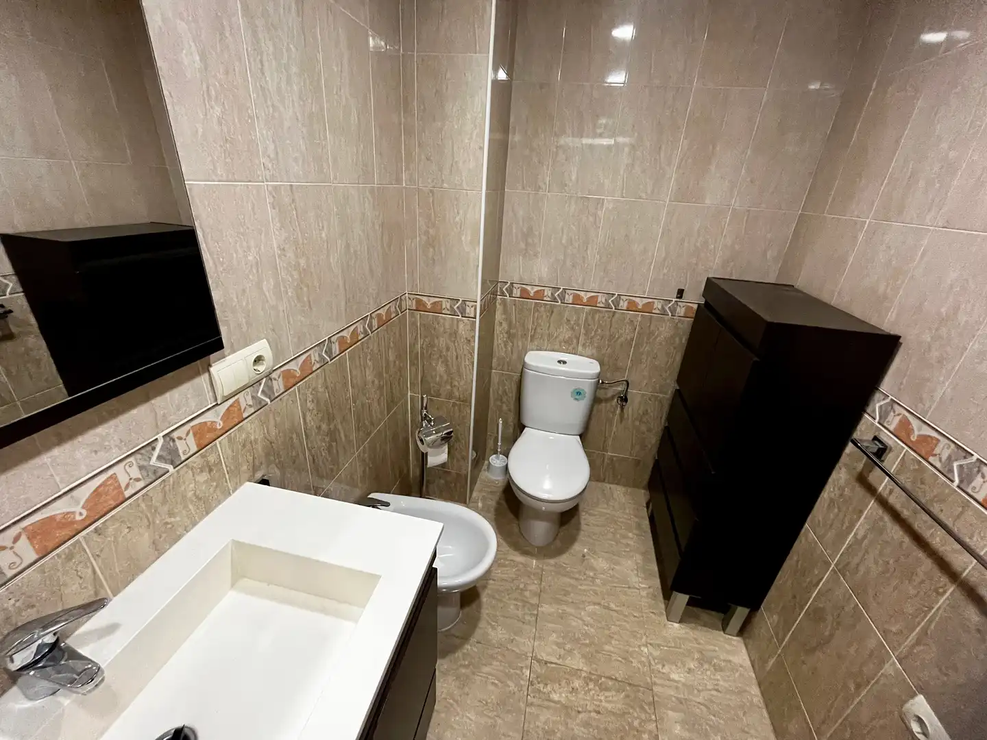 Baño de Piso de alquiler en Granada con Aire acondicionado, Terraza y Amueblado