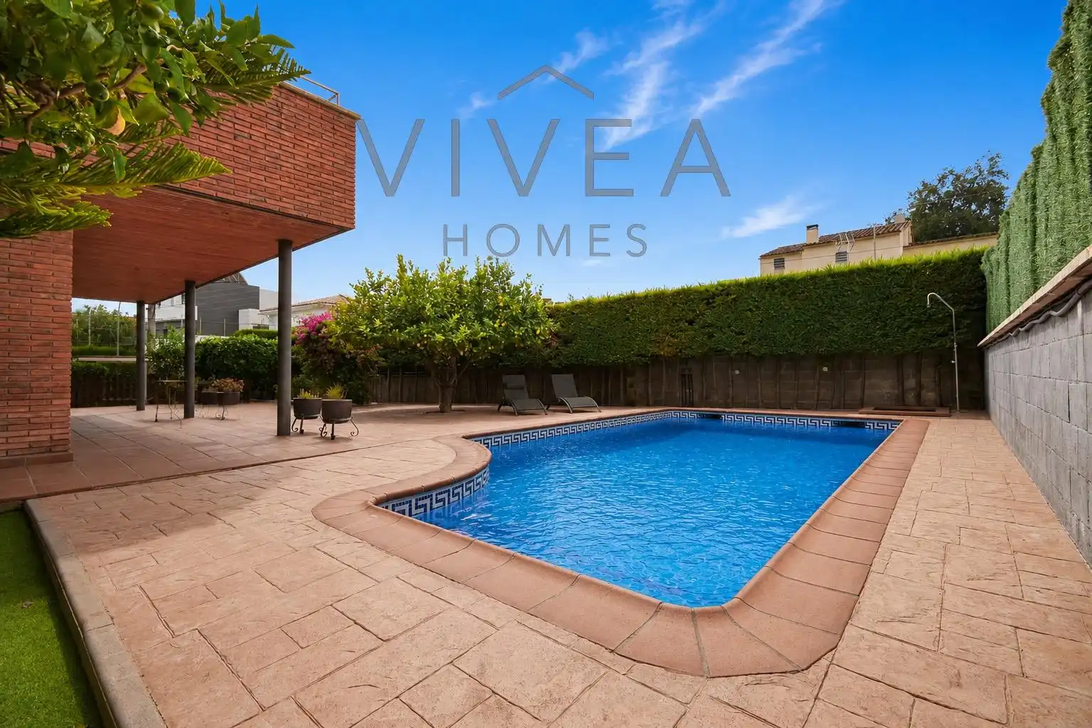 Piscina de Casa o xalet en venda en Sabadell amb Aire condicionat, Calefacció i Jardí privat