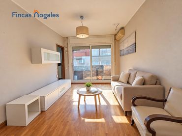 Dúplex con balcón en venta en de Cervantes
