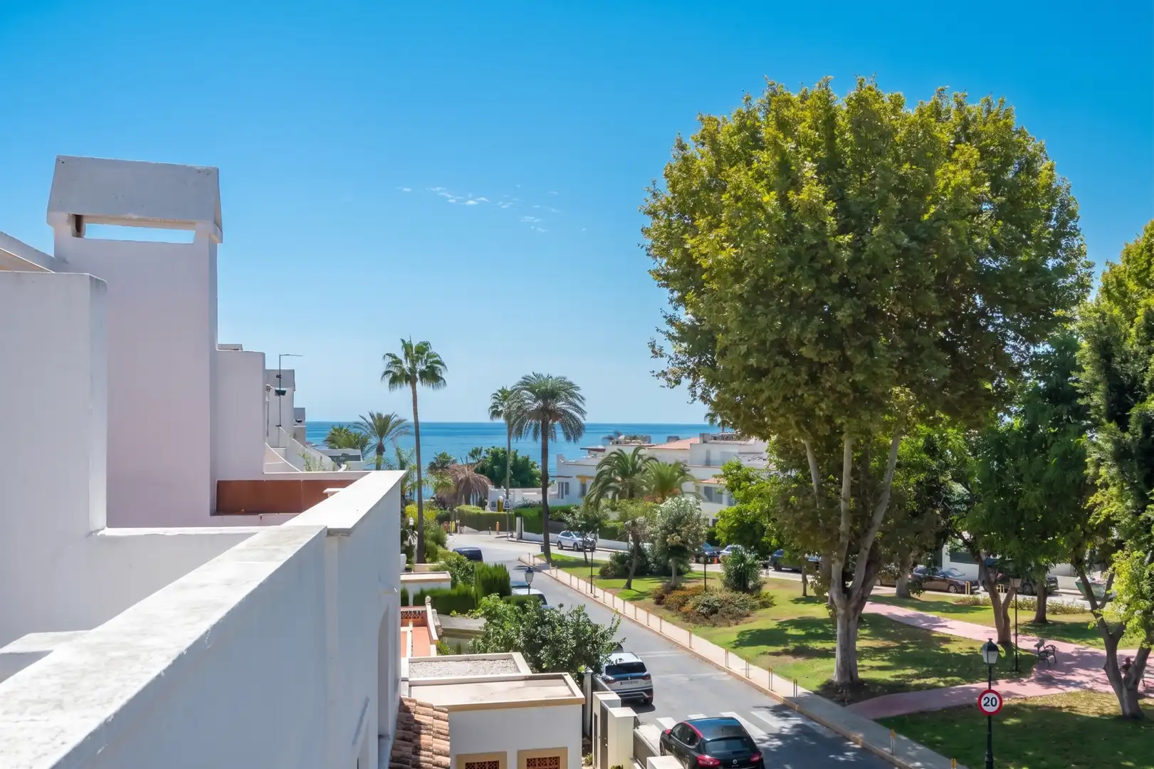 Casa a schiera con terrazza in vendita a Milla de Oro