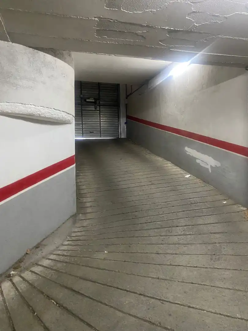 Ubicació: Carrer de Santa Eugènia 88 17005 Girona, immagine 2