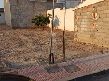 Terreno residenziale in vendita a Calle Saavedra Fajardo 26