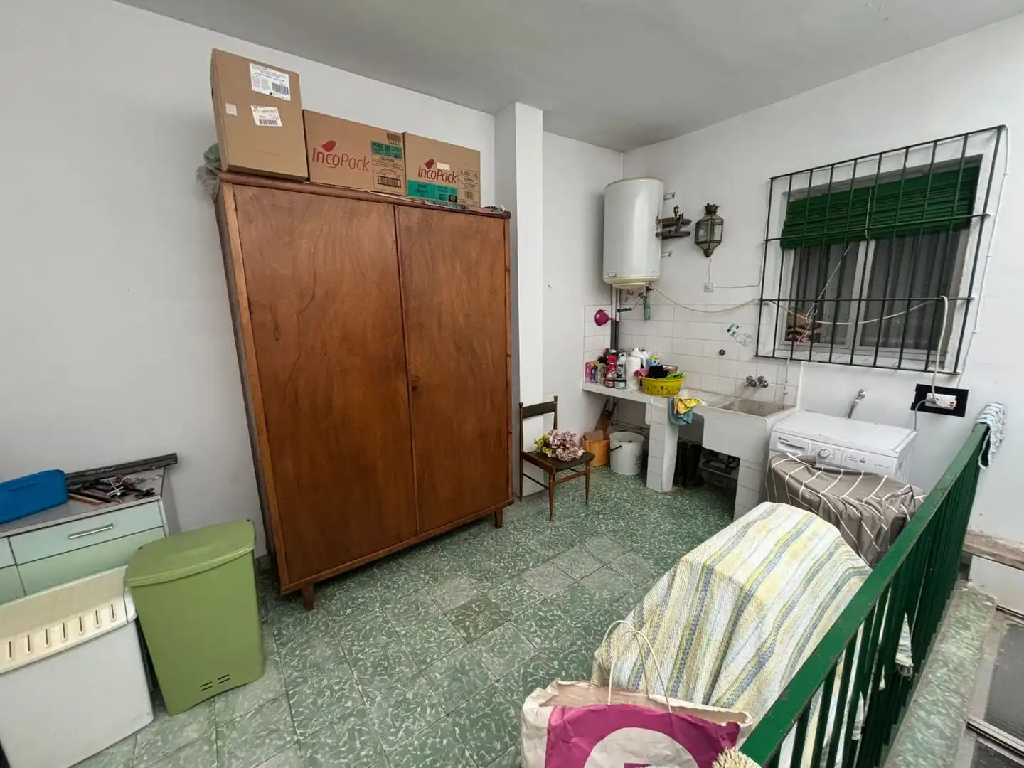 Dormitori de Casa o xalet en venda en Jaén amb Aire condicionat, Calefacció i Jardí privat