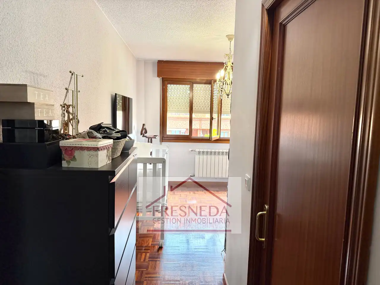 Einfamilien-Reihenhaus zum Verkauf in Siero mit Heizung, Privatgarten und Parkett