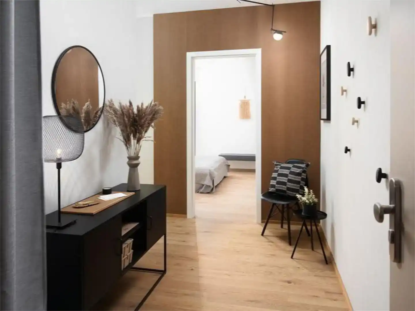 Dormitori de Apartament de lloguer en Madrid amb Aire condicionat i Moblat
