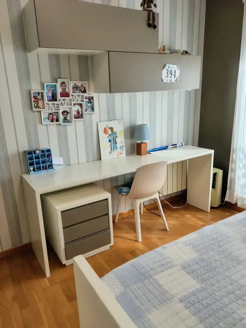 Dormitori de Pis en venda en Pontevedra Capital  amb Jardí privat, Parquet i Traster