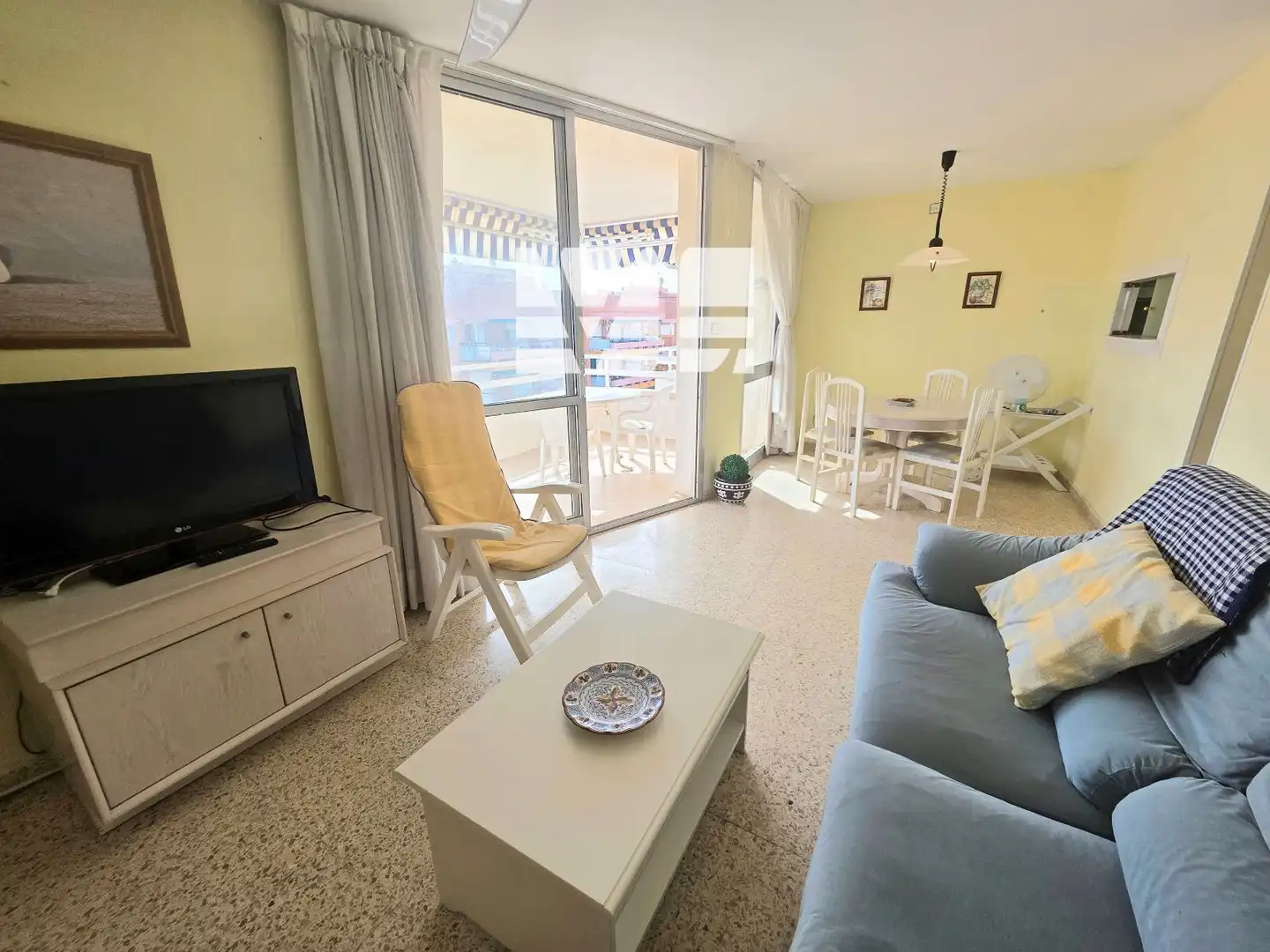 Sala de estar de Piso en venta en Torredembarra con Aire acondicionado, Calefacción y Terraza