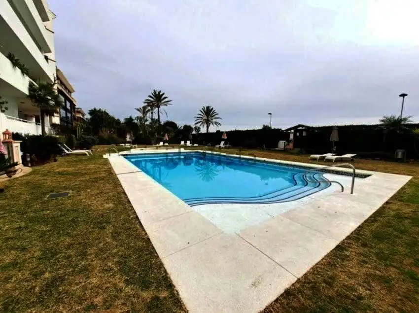 Pis amb piscina en venda a Nueva Andalucía, imagen 2