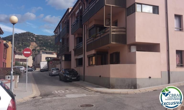 Exterior view of Garage for sale in Palau-saverdera