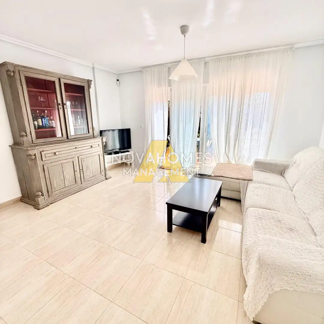 Detached house with pool for sale in Centro, imagen 5