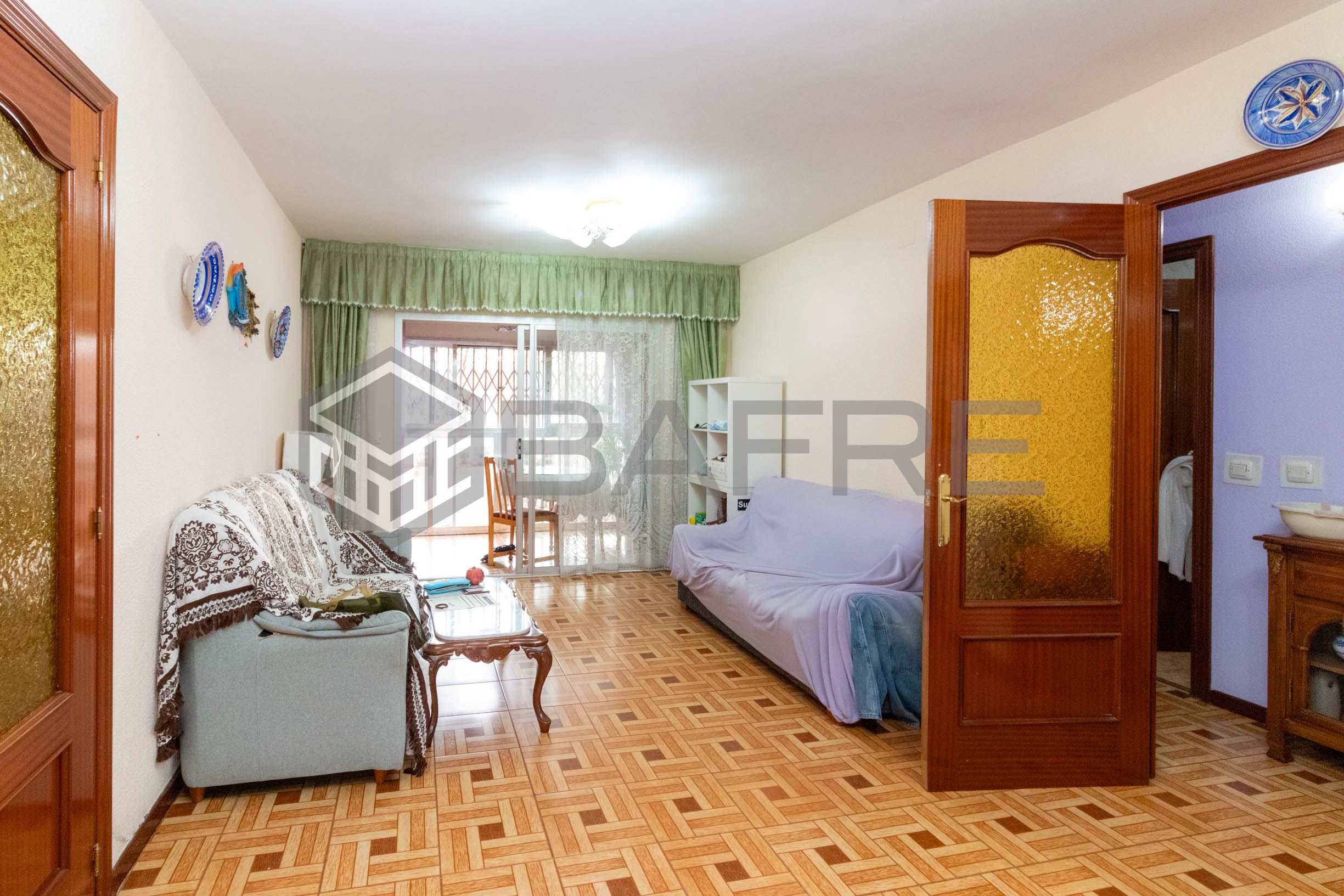 Living room of Flat for sale in  Madrid Capital  with Heating, Terrace and Balcony