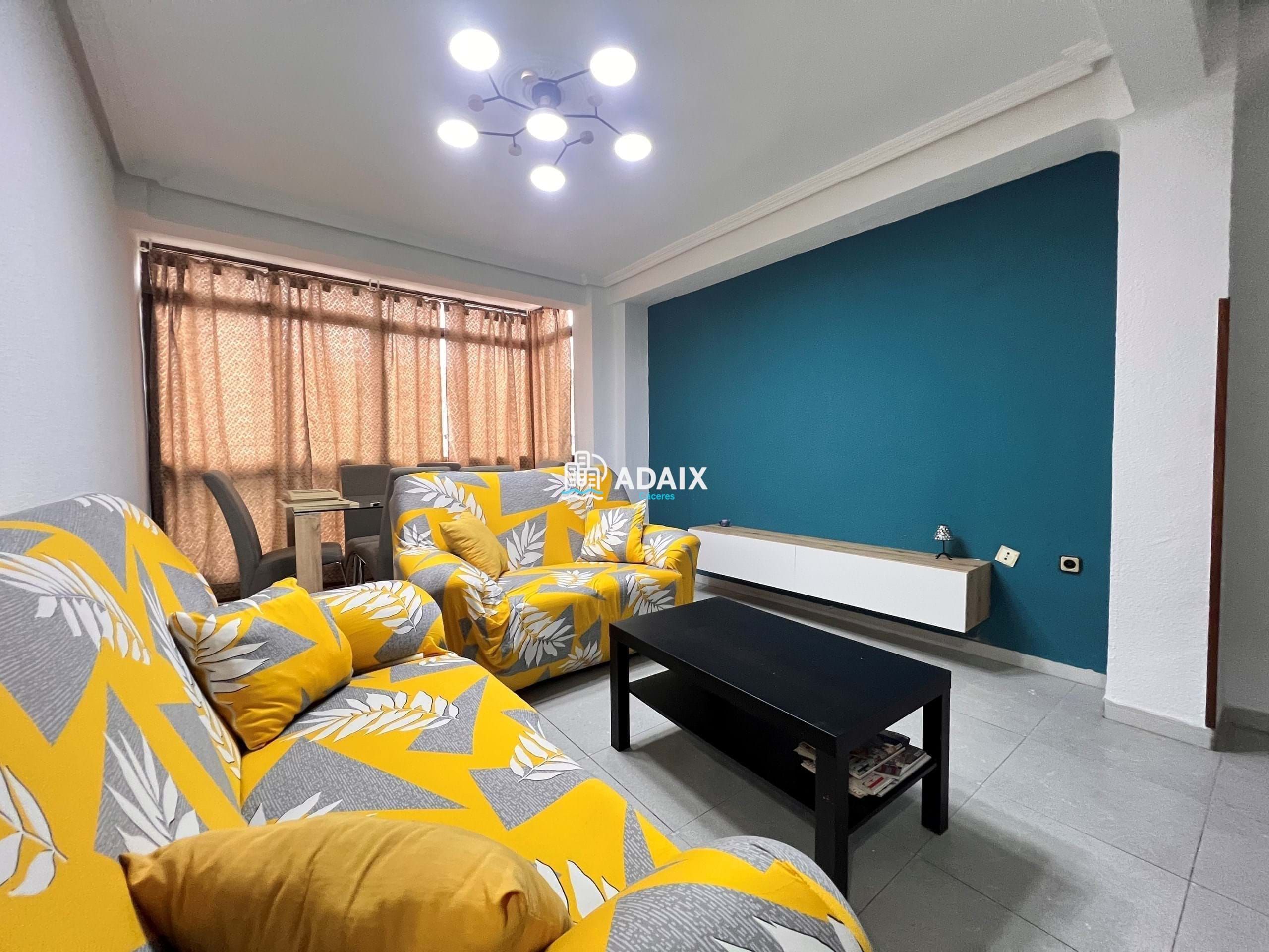 Living room of Flat for sale in Cáceres Capital