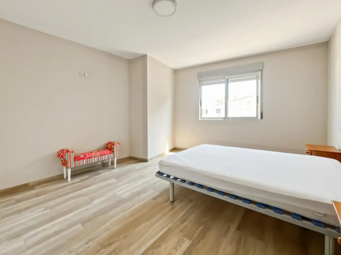 Schlafzimmer von Wohnung zur Miete in Castellón de la Plana / Castelló de la Plana mit Möbliert und Balkon