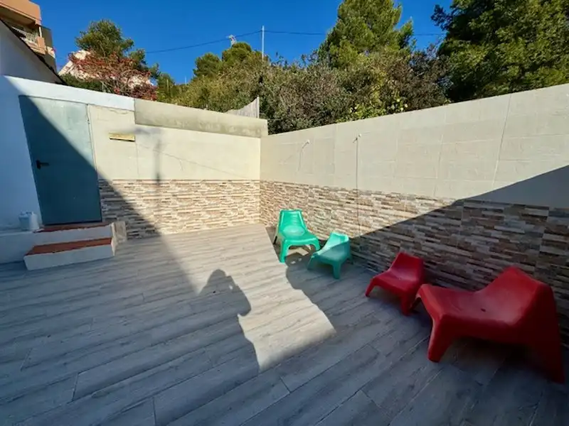 Terrasse von Erdgeschoss zum Verkauf in Cullera mit Klimaanlage, Heizung und Privatgarten