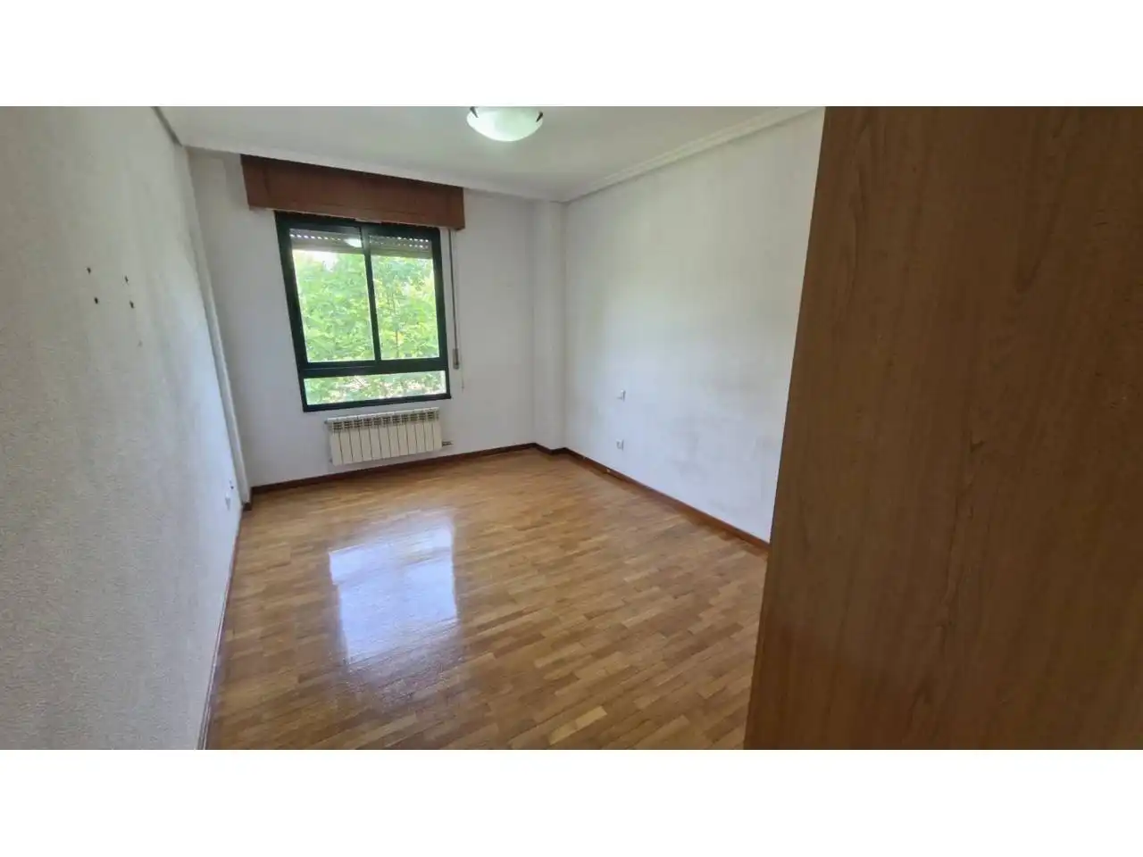 Dormitori de Pis en venda en  Logroño amb Calefacció, Parquet i Terrassa