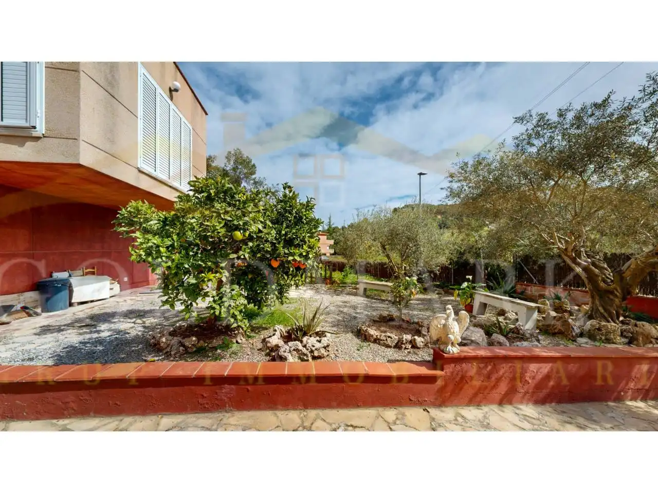Jardí de Casa o xalet en venda en Corbera de Llobregat amb Aire condicionat, Calefacció i Jardí privat