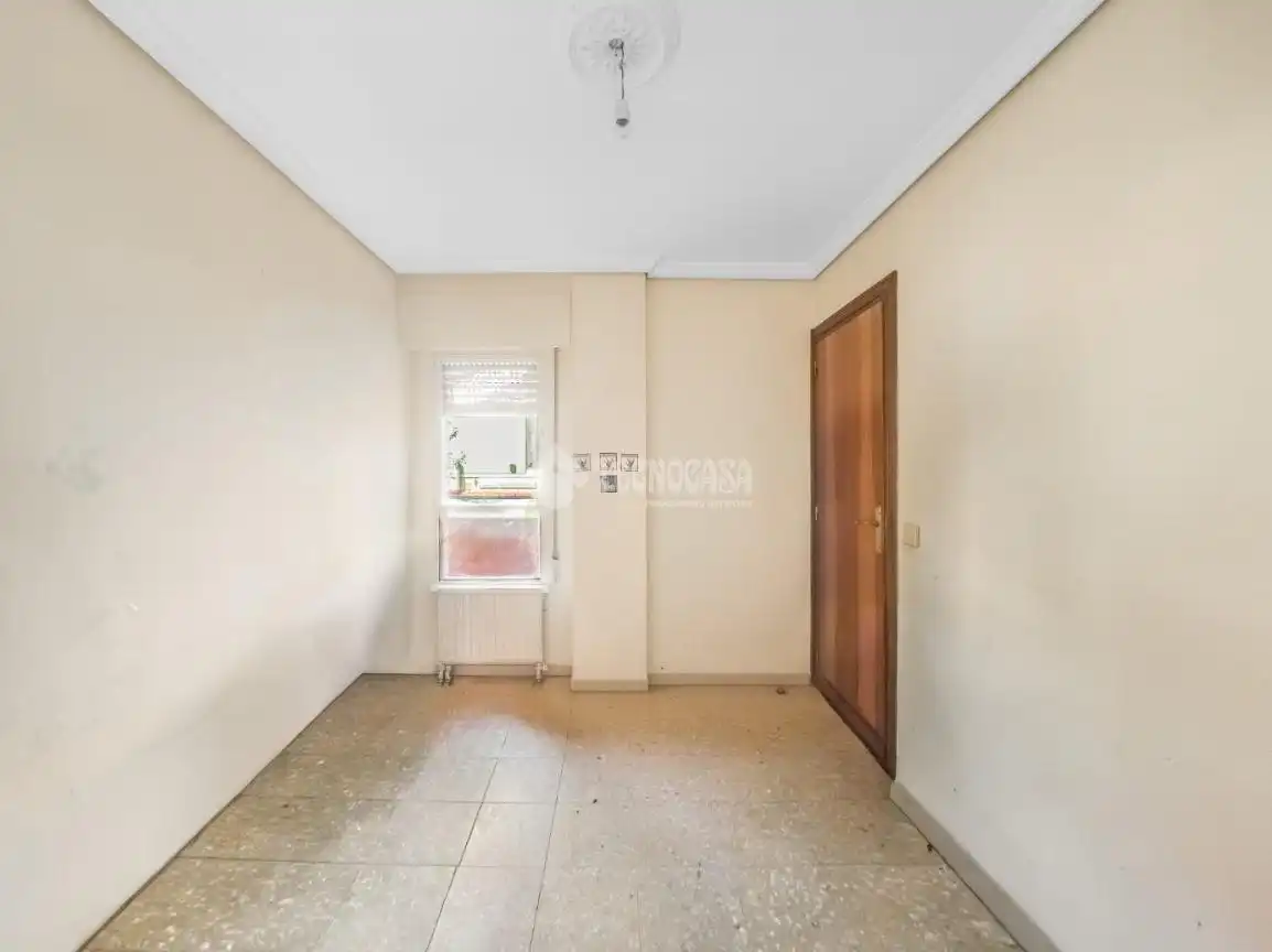 Habitación de Piso en venta en Leganés con Calefacción