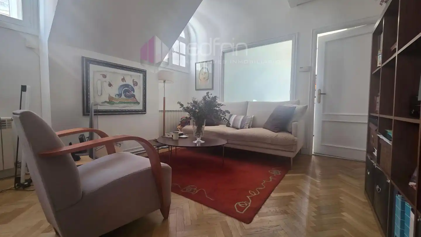 Piso en venta en Calle de Jordán, imagen 2