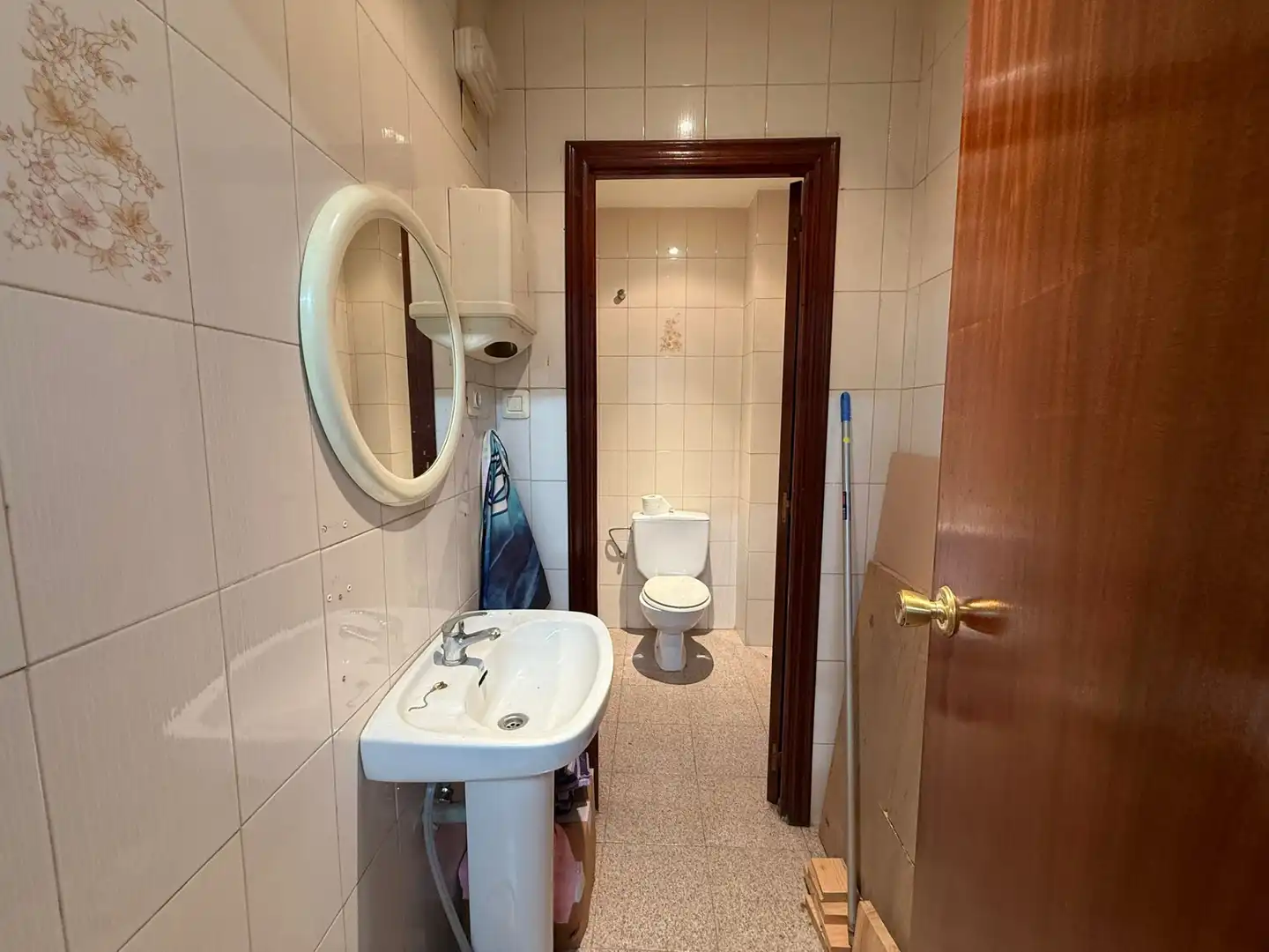 Bathroom of Commercial properties for rent in Elche / Elx