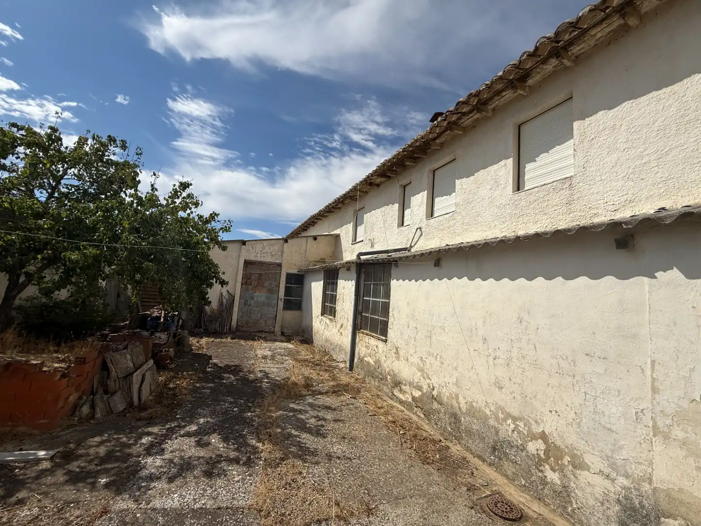 Vista exterior de Casa o xalet en venda en Cervatos de la Cueza amb Traster i Moblat