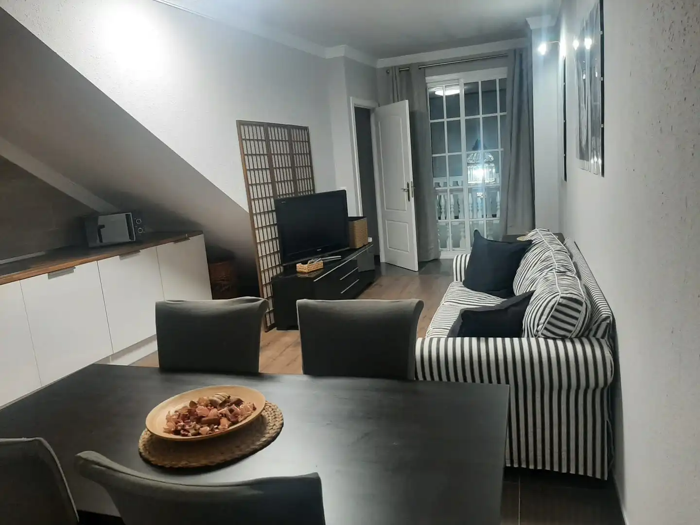 Living room of Flat for rent in Villaverde del Río  with Air Conditioner, Parquet flooring and Furnished