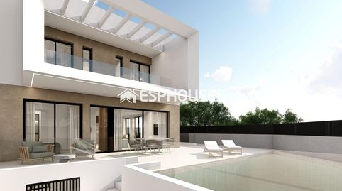 Villa adosada de tipo quad con piscina privada en Dolores Alicante