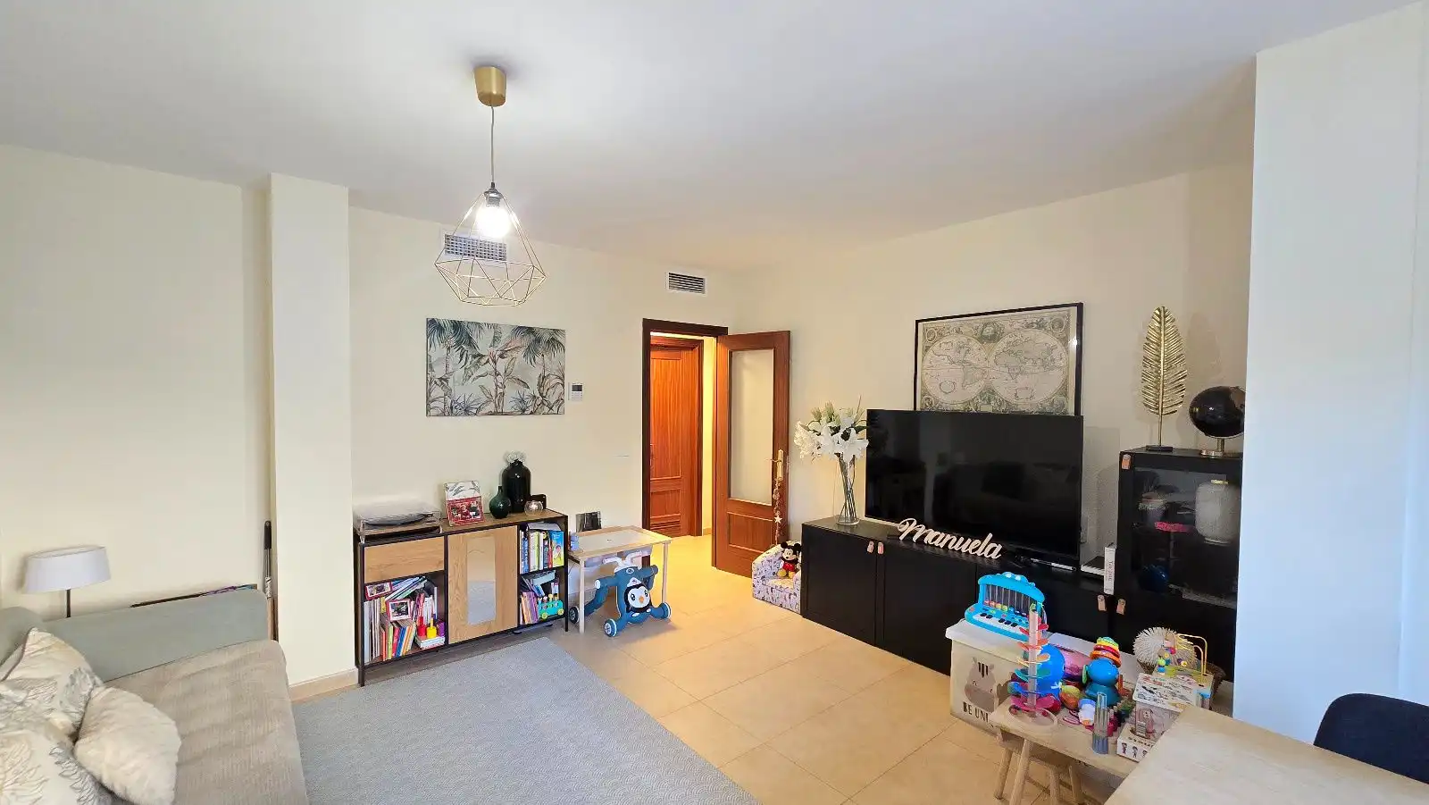 Living room of Flat for sale in El Pinillo 