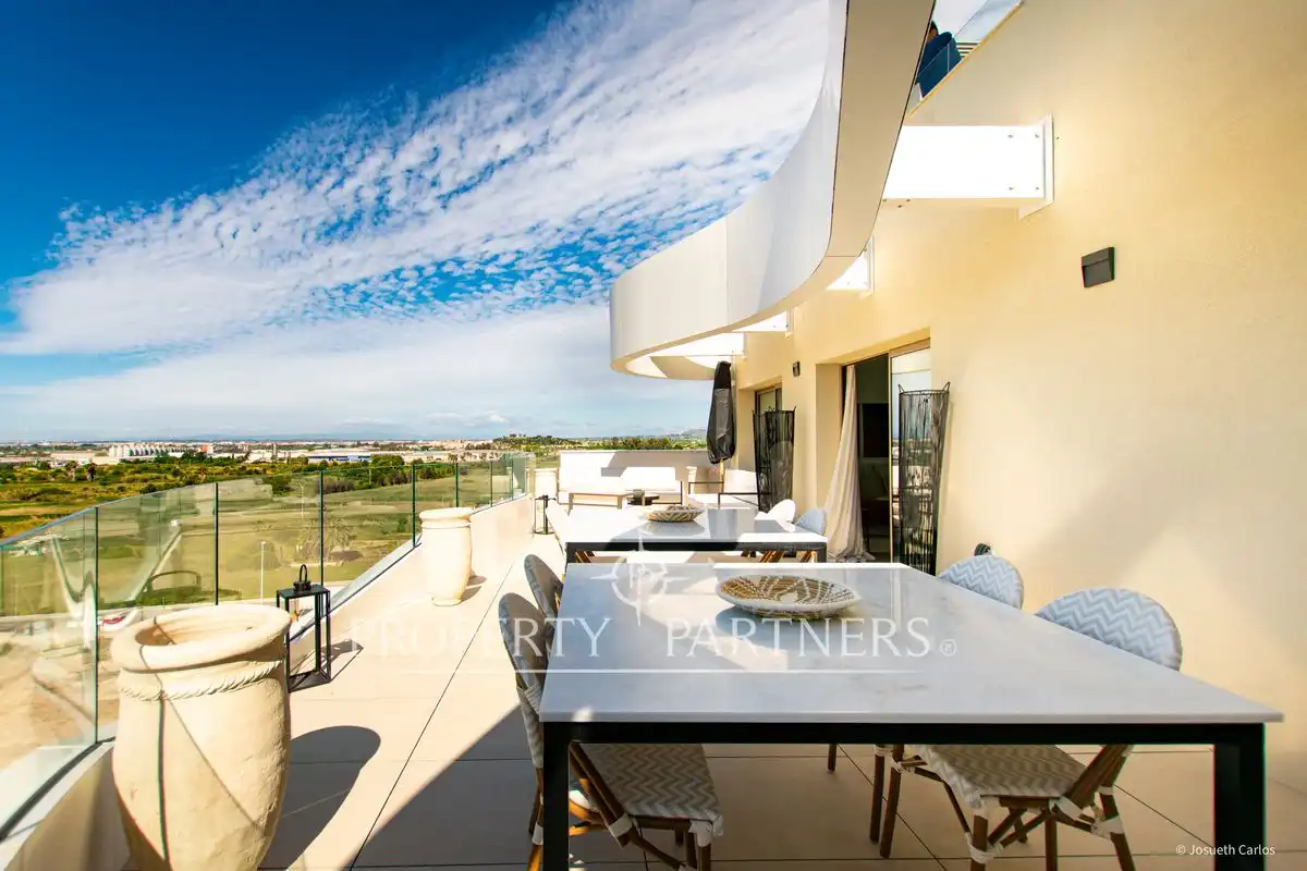 Terraza de Dúplex en venta en El Puig de Santa Maria con Aire acondicionado, Calefacción y Jardín privado