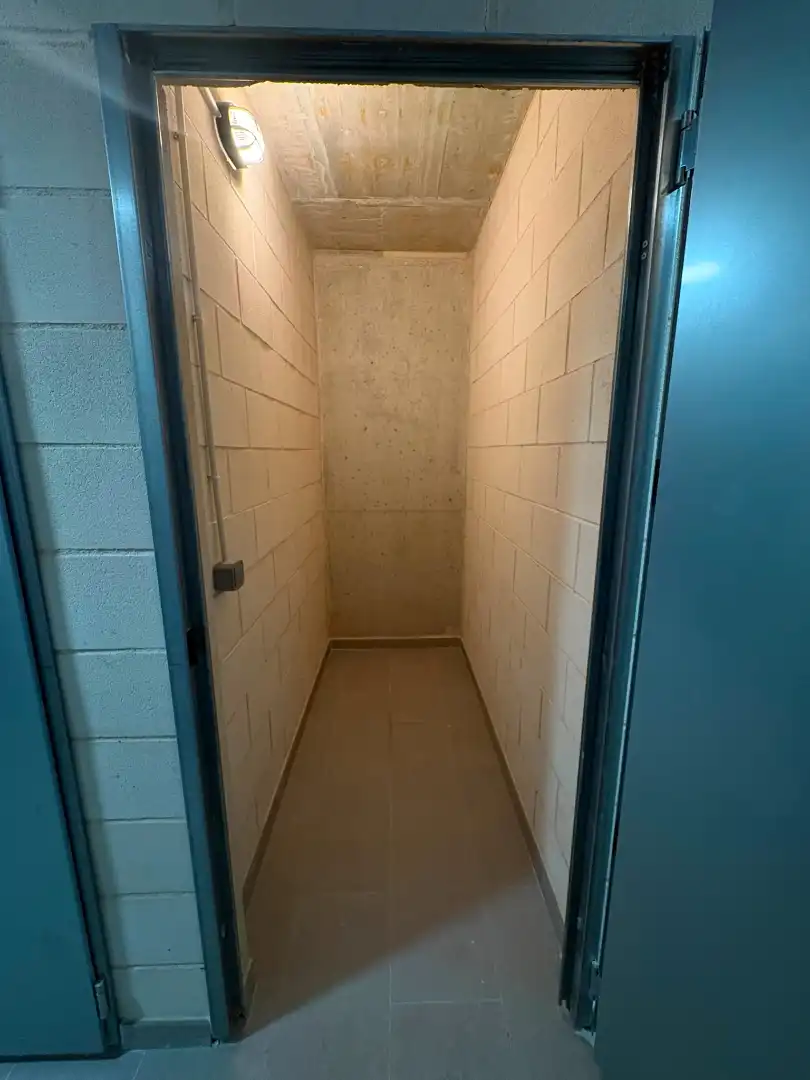 Study for rent in Brunete  with Air Conditioner, Heating and Storage room