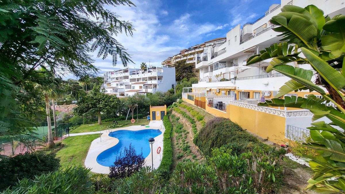 Exterior view of Apartment for sale in Mijas  with Air Conditioner, Heating and Swimming Pool